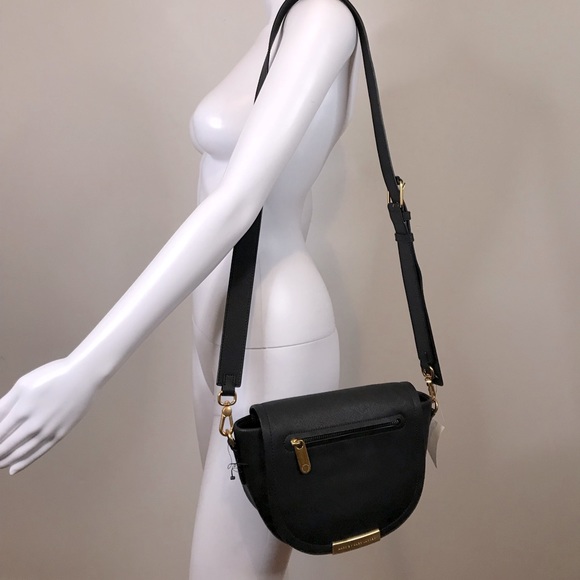 Authentic Marc Jacobs Black Genuine Leather Classic Flap Med Shoulder Handbag - Picture 3 of 8